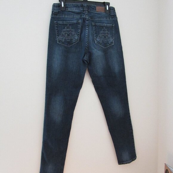 Dark Wash Skinny Jeans VGS 6 - Picture 3 of 5